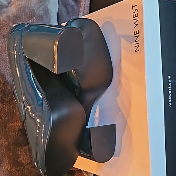 Nine West - Never Been Worn - Verge3 - Dark Blue - Size 10 - Chunky Heel - Picture 5 of 8